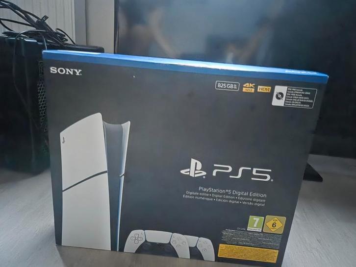 Ongeopend! PS5 Digital Edition 2 Controllers 825GB, Games en Spelcomputers, Spelcomputers | Sony PlayStation 5, Ophalen