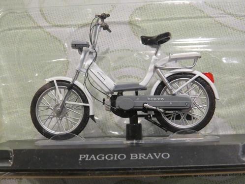Piaggio Bravo brommer 1:18 (M028), Hobby & Loisirs créatifs, Voitures miniatures | 1:18, Neuf, Autres types, Autres marques, Enlèvement ou Envoi