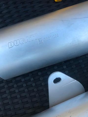 Set originele Ducati Monster 600/750/900 uitlaten beschikbaar voor biedingen