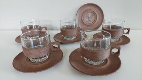 5 glazen Rombouts theekopjes met 6 kunststof bordjes, Antiek en Kunst, Antiek | Servies los, Ophalen of Verzenden