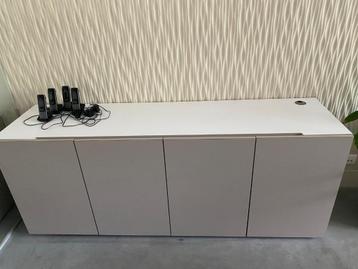 Bureaukasten  beschikbaar voor biedingen