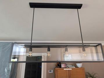 Hanglamp eetkamer beschikbaar voor biedingen