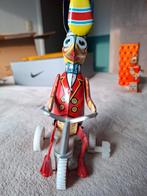 Oud speelgoed eendje op fiets, Verzamelen, Poppetjes en Figuurtjes, Ophalen, Gebruikt