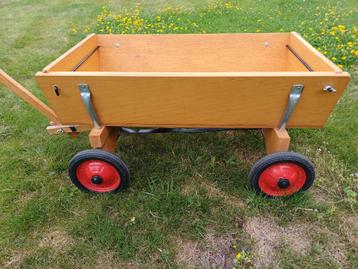 Kar trekkar hout met rode wielen 16,5 cm, volle banden 70 cm beschikbaar voor biedingen