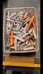 Doos met pluggen diverse maten, Doe-het-zelf en Bouw, IJzerwaren en Bevestigingsmiddelen, Ophalen of Verzenden, Pluggen