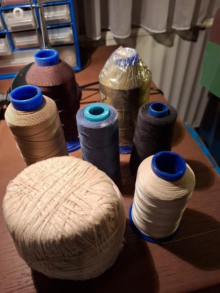 vele pakketjes naaigerief, Hobby en Vrije tijd, Naaien en Fournituren, Verzenden