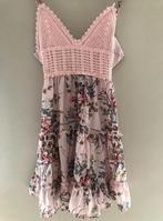 Roze jurk met bloemenprint van Shein, Kleding | Dames, Ophalen, Zo goed als nieuw, Roze