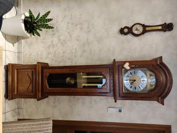 Staande klok  beschikbaar voor biedingen