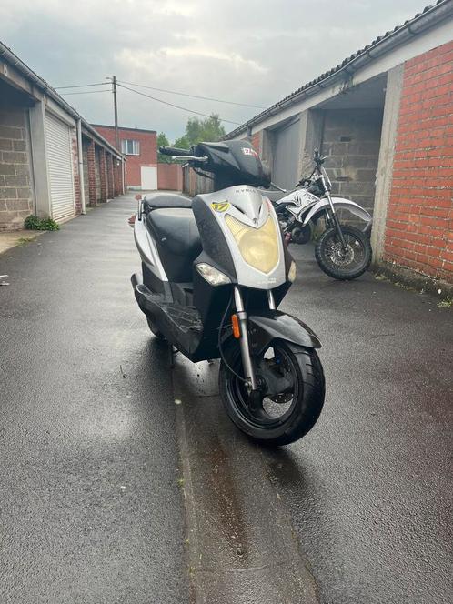 Kymco agility 50 MOET WEG, Fietsen en Brommers, Scooters | Kymco, Gebruikt, Agility, Klasse A (25 km/u), Benzine, Ophalen