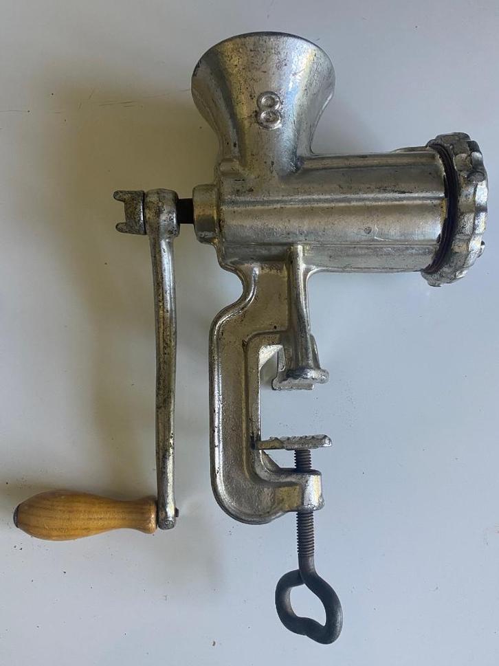 SIF England handmatige vleesmolen nr. 8 in gietstaal, Antiek en Kunst, Antiek | Keukengerei, Ophalen