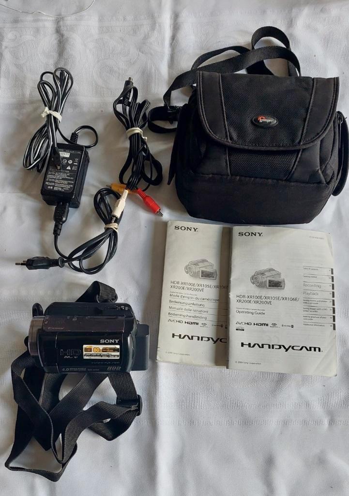 sony handycam HD-XR105 met accessoires en tas, Audio, Tv en Foto, Videocamera's Digitaal, Zo goed als nieuw, Harde schijf, Sony