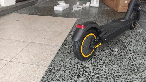 Step Nieuwe 0km gereden autonomie 50km, Fietsen en Brommers, Steps, Nieuw, Elektrische step (E-scooter), Ophalen