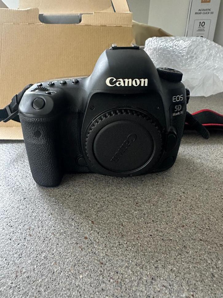 Canon EOS 5D Mark IV + Canon 50 mm f/1.4-lens, Audio, Tv en Foto, Fotocamera's Digitaal, Zo goed als nieuw, Canon, Ophalen of Verzenden