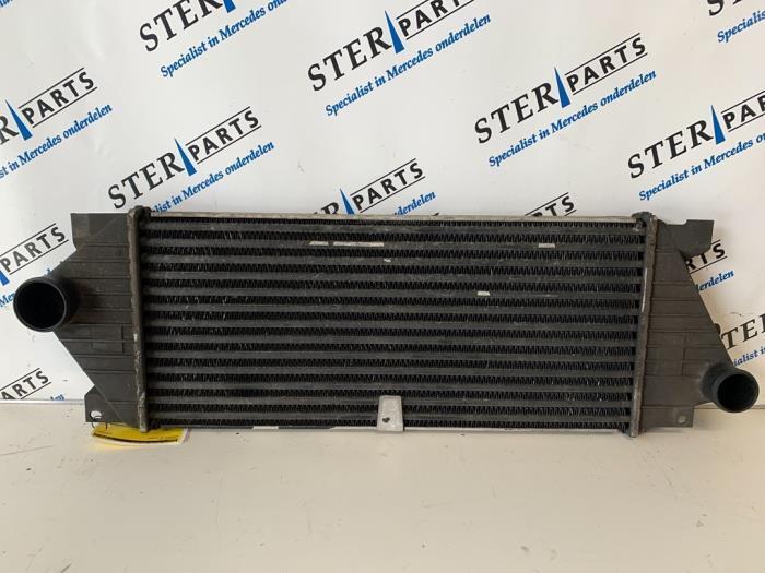 Intercooler van een Mercedes ML-Klasse, Auto-onderdelen, Airco en Verwarming, Mercedes-Benz, Gebruikt, 3 maanden garantie, Ophalen of Verzenden