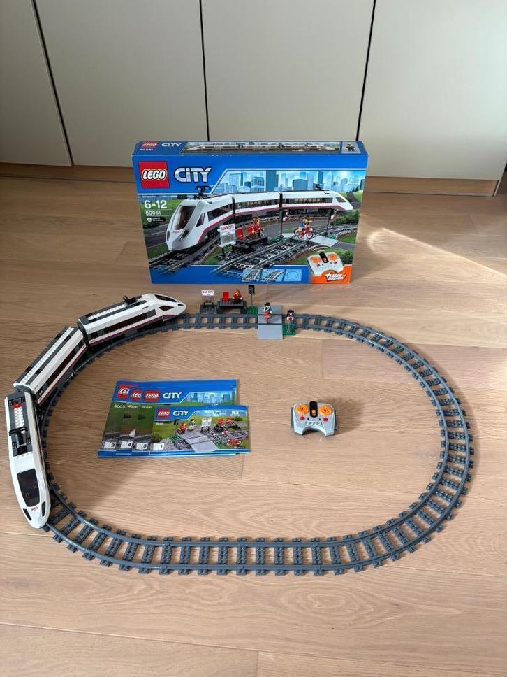 LEGO City – Train de passagers (60051), Kinderen en Baby's, Speelgoed | Duplo en Lego, Zo goed als nieuw, Lego, Losse stenen, Ophalen