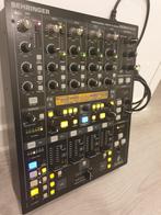 BEHRINGER DDM4000.MIXEUR NUMÉRIQUE DJ.MULTI FONCTION(ÉCO/ÉFF, Ophalen of Verzenden, Microfooningang, Zo goed als nieuw, Minder dan 5 kanalen