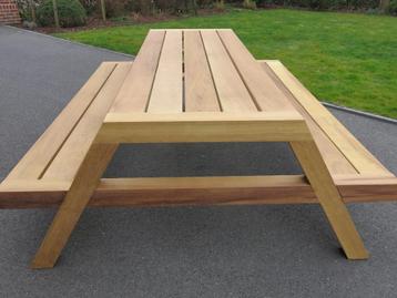 te koop moderne teak pikniktafel mooie prijs! beschikbaar voor biedingen