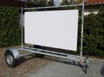 Reclame aanhangwagens te huur, Ophalen, Zo goed als nieuw