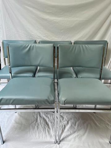 Vintage chroom stoelen set beschikbaar voor biedingen