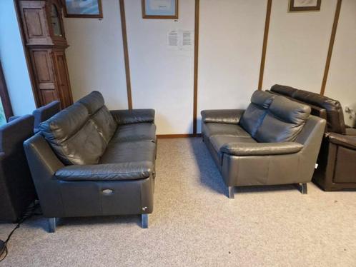 PAASPROMO GRIJZE BUFFELLEDEREN SALON MET ELEKTRISCHE RELAXEN, Huis en Inrichting, Zetels | Zetels, Gebruikt, Leer, Ophalen