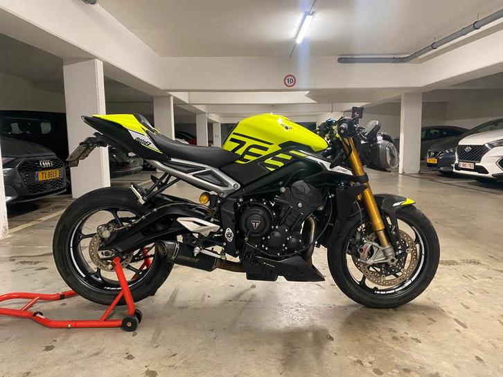 Triumph Street Triple 765 Moto 2, Motos, Motos | Triumph, Particulier, Naked bike, 3 cylindres, Poignées chauffantes, Enlèvement