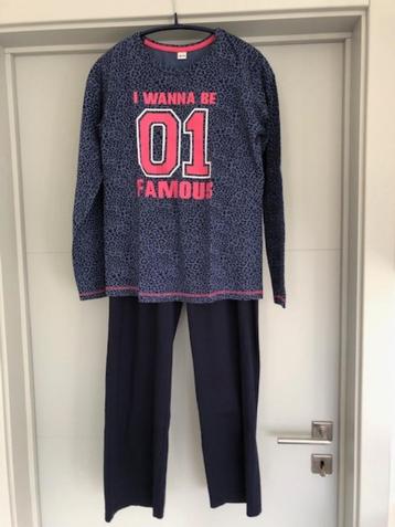 2 pyjama's maat 158 / 164 beschikbaar voor biedingen