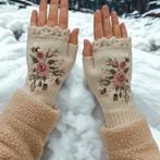 Beige wit gehaakte, gebreide handschoenen geborduurd, Envoi, Neuf, Taille 38/40 (M), Gants