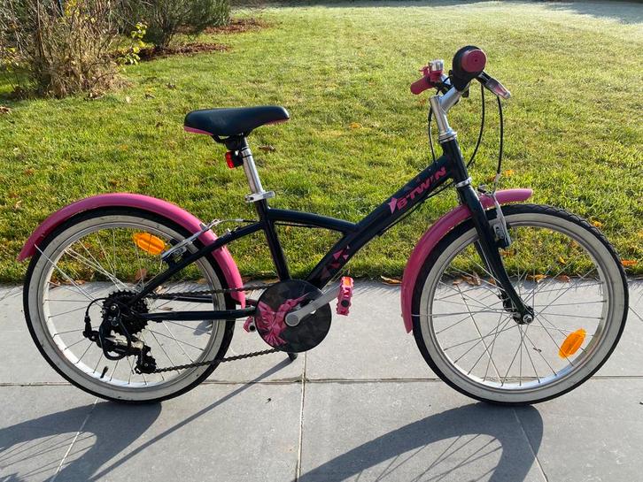 Vélo enfant B Twin 20’ 6-9 ans presque neuf, Fietsen en Brommers, Fietsen | Vouwfietsen, Zo goed als nieuw, Ophalen