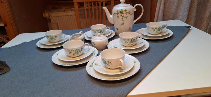 Mooi porselein servies van doria van west duitsland, Antiek en Kunst, Antiek | Porselein, Ophalen of Verzenden