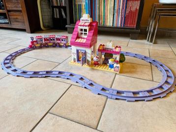 Gare et Train HELLO KITTY, Enlèvement, Utilisé, Ensemble complet, Duplo