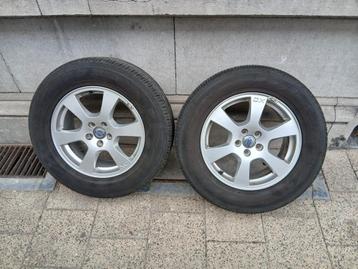 Winterbanden in top conditie 235.65.R17 beschikbaar voor biedingen