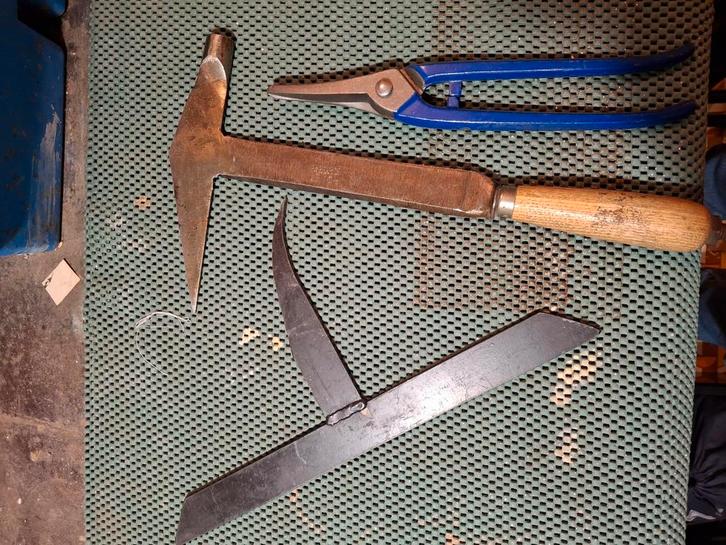 Marteau d'ardoisier + enclume + pince à solin, Bricolage & Construction, Outillage | Outillage à main, Enlèvement