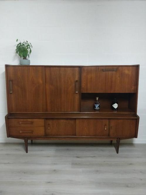 Vintage midcentury highboard | wandkast |Deens design, Huis en Inrichting, Kasten | Wandmeubels, Zo goed als nieuw, Ophalen