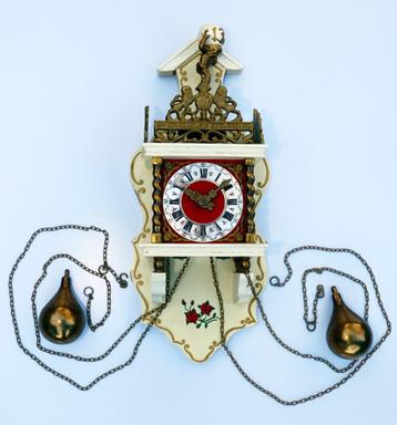 wandklok beschikbaar voor biedingen