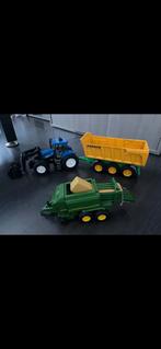 Bruder tractor met hooikar en laadkar, Ophalen, Zo goed als nieuw