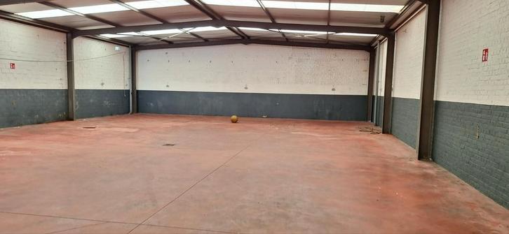 Garage over te nemen contract, Zakelijke goederen, Bedrijfs Onroerend goed, Huur