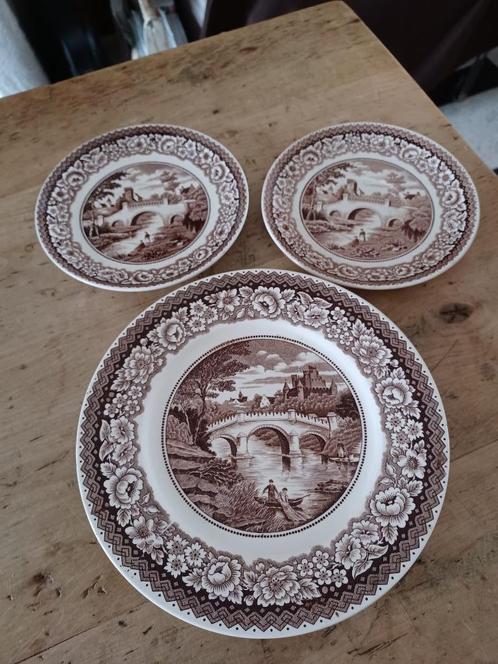 SOCIETE CERAMIQUE MAASTRICHT OLD BRIDGE borden vanaf 2 euro, Antiek en Kunst, Antiek | Servies los, Ophalen of Verzenden