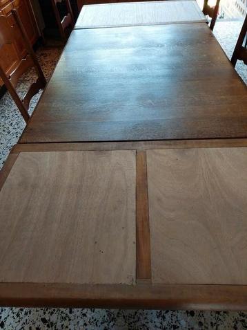 Table de salle à manger beschikbaar voor biedingen