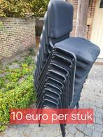 10 stapelbare zwarte stoelen (10 euro per stuk), Huis en Inrichting, Stoelen, Ophalen, Gebruikt, Metaal
