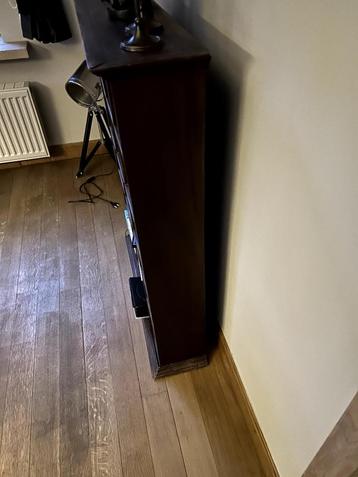 CD houten kast beschikbaar voor biedingen