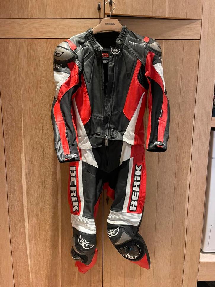 Berik motorpak maat 52, Motoren, Kleding | Motorkleding, Ophalen