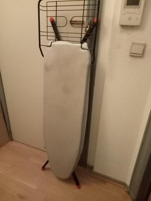 Strijkplank met Jeanette, Elektronische apparatuur, Strijkijzers en Strijkplanken, Gebruikt, Ophalen