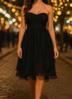 Kleine zwarte jurk zonder bandjes voor feestjes en cocktails, Kleding | Dames, Ophalen of Verzenden, Zo goed als nieuw