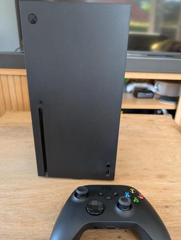 Xbox series x 1tb + controller beschikbaar voor biedingen