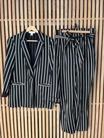 Zwart met goud dames kostuum, Maat 38/40 (M), Kostuum of Pak, Zwart, Ophalen of Verzenden