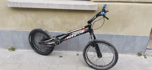 Trialfiets, Fietsen en Brommers, Fietsen | Crossfietsen en BMX, Gebruikt, Aluminium, Ophalen