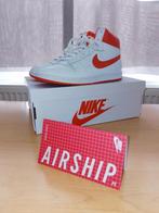 Nike Jordan Air Ship PE SP Team Orange, Sneakers, Ophalen of Verzenden, Wit, Zo goed als nieuw