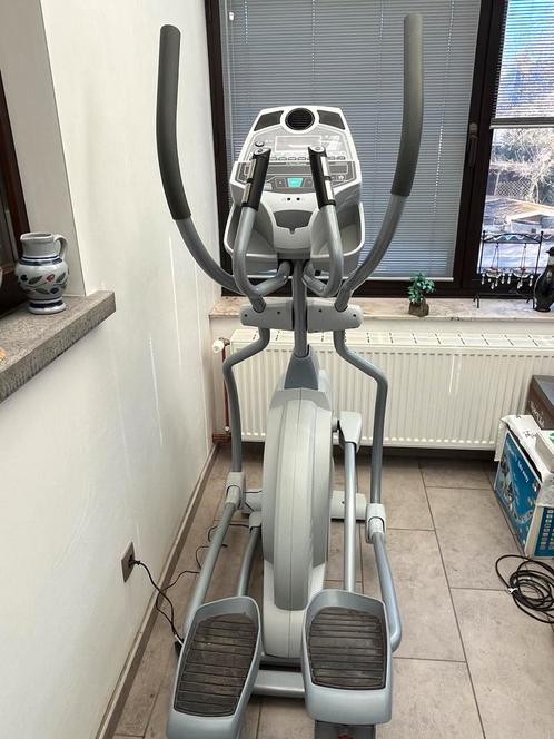 Digitale Crosstrainer met veel mogelijkheden., Sport en Fitness, Fitnessapparatuur, Gebruikt, Crosstrainer, Ophalen of Verzenden