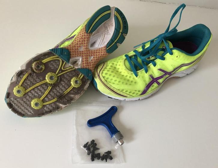 Tot spikes gemaakte ASICS GEL-DS RACER 9 T266N Yellow Purple, Sport en Fitness, Loopsport en Atletiek, Gebruikt, Spikes, Hardlopen