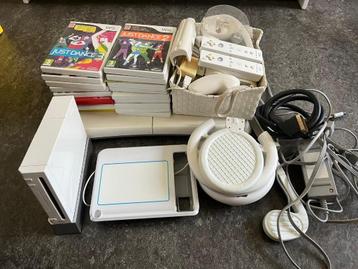 Nintendo Wii set met 19 spellen + accesoires beschikbaar voor biedingen